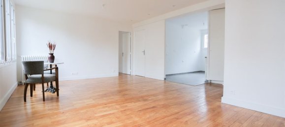 Квартира с 2 спальнями в Коломб, Франция № 180766 2