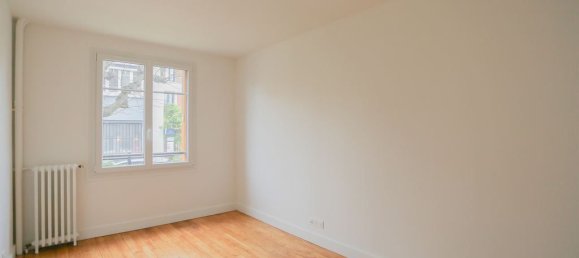 Квартира с 2 спальнями в Коломб, Франция № 180766 3