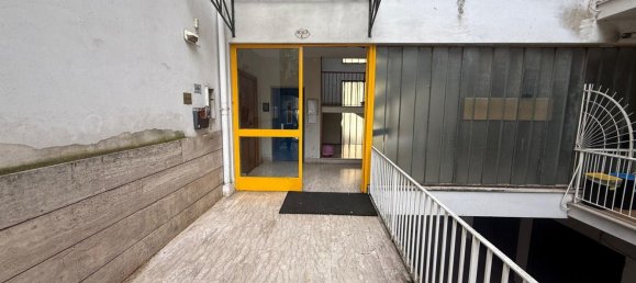 8 bedrooms Apartment in Benevento, Italy No. 375832 3