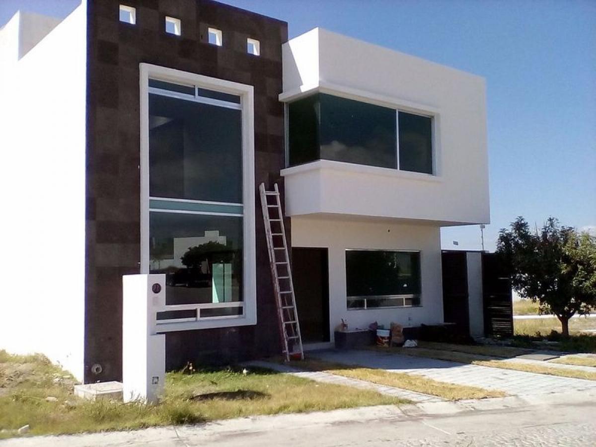 3 bedrooms House in Queretaro, Mexico No. 186358