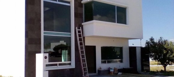 3 bedrooms House in Queretaro, Mexico No. 186358 2