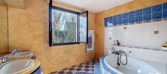 4 bedrooms House in Vic-sur-Aisne, France No. 58343 5