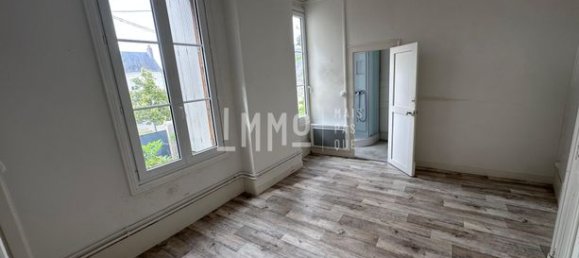 1 bedroom Apartment in Sarthe, France No. 301610 2