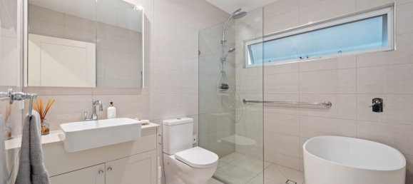 2 chambres Maison à Beachmere, Australia No. 338 14