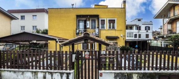 Квартира с 2 спальнями в Чампино, Италия № 21320 17