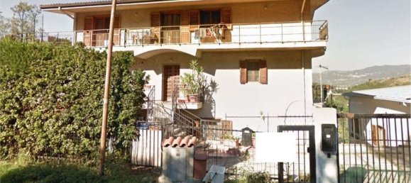3-salle Appartement à Carolei, Italy No. 182495 4