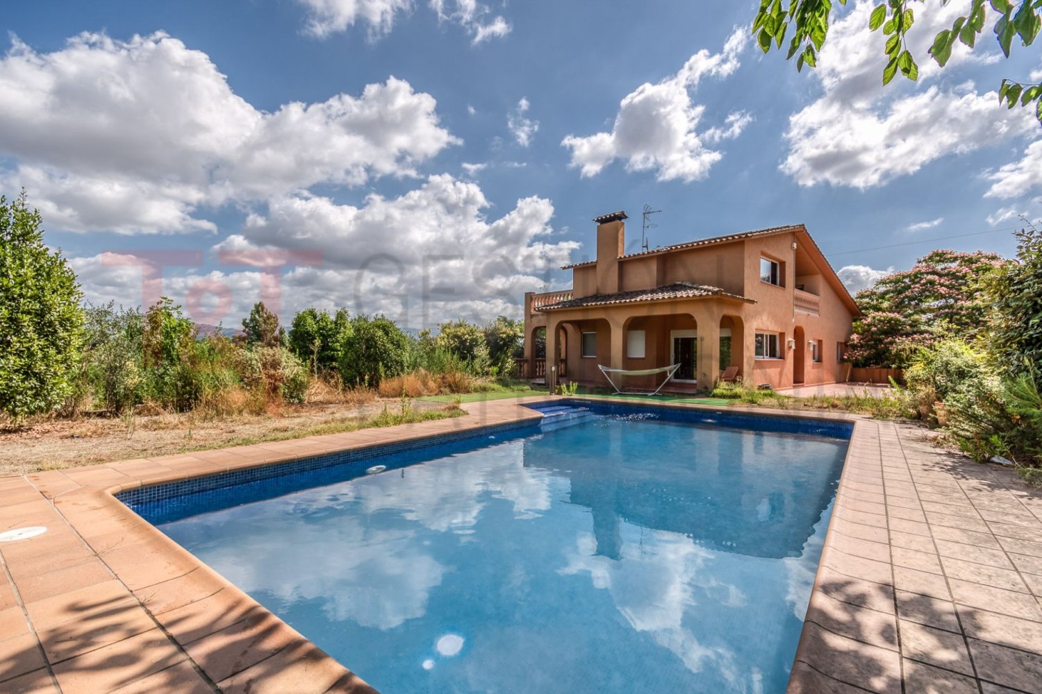 3 bedrooms House in Santa Eulalia De Roncana, Spain No. 182370