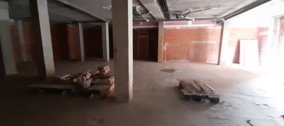 266m² Commercial property in Torrent, Spain No. 137820 5