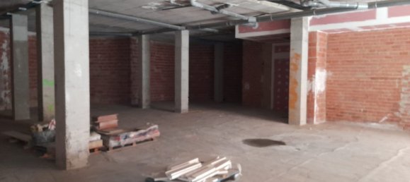 266m² Commercial property in Torrent, Spain No. 137820 2