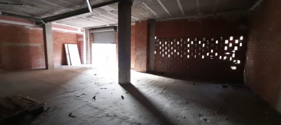 266m² Commercial property in Torrent, Spain No. 137820 3