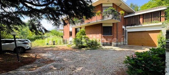 2 bedrooms Apartment in Chieri, Italy No. 264306 2