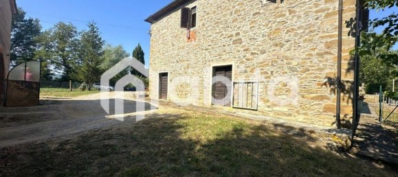 Casa de 4 habitaciónes en Bucine, Italy No. 284973 2