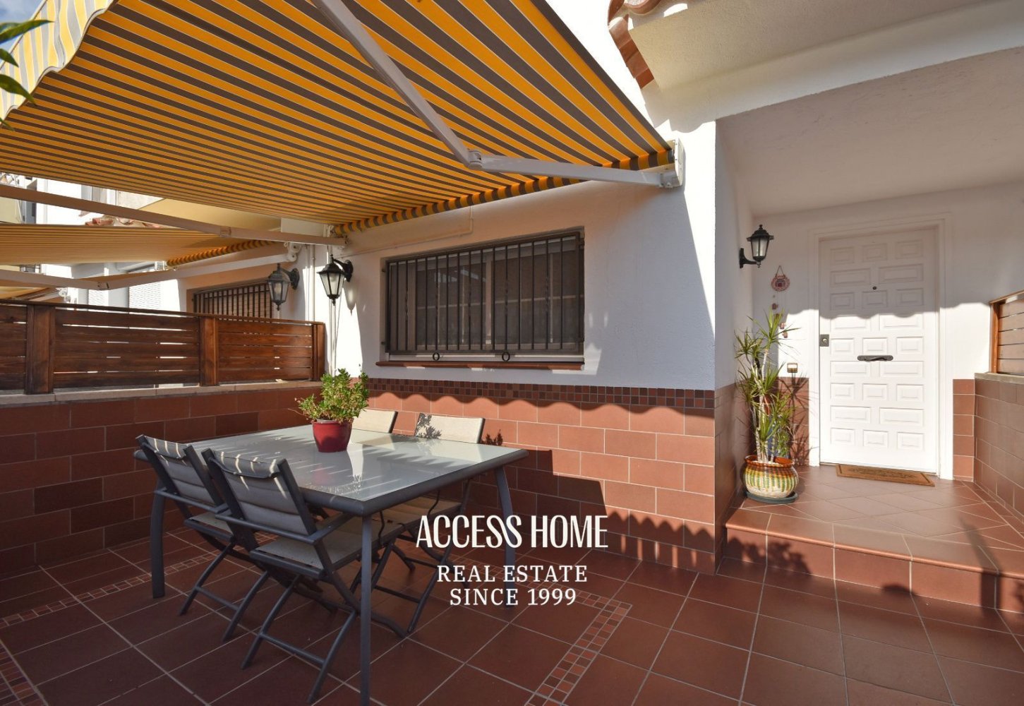 3 bedrooms Townhouse in Premia De Dalt, Spain No. 173459