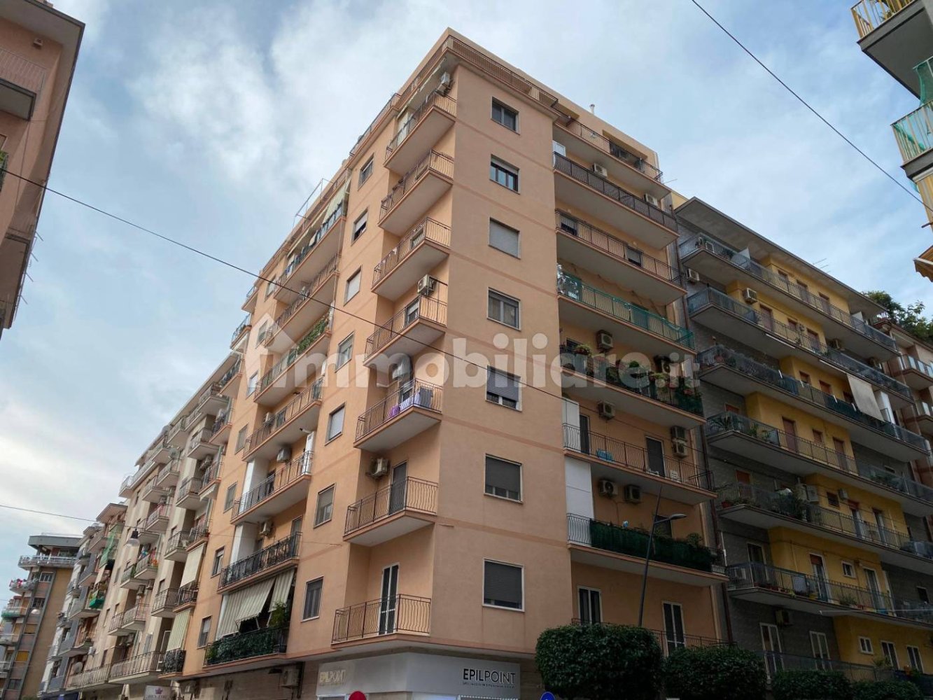 4 bedrooms Apartment in Taranto, Italy No. 342355