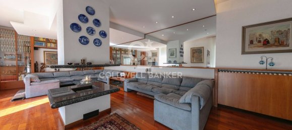 6 rooms Villa in Busto Arsizio, Italy No. 140487 10