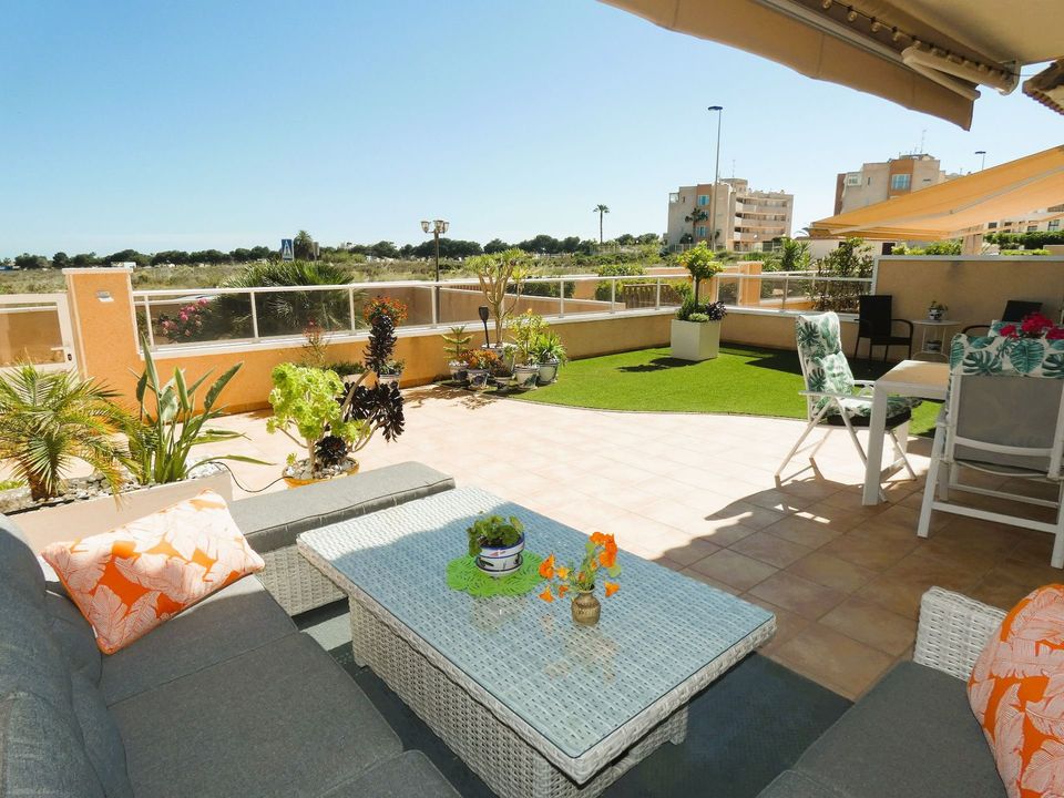 3 bedrooms Apartment in Alicante, Spain No. 176267