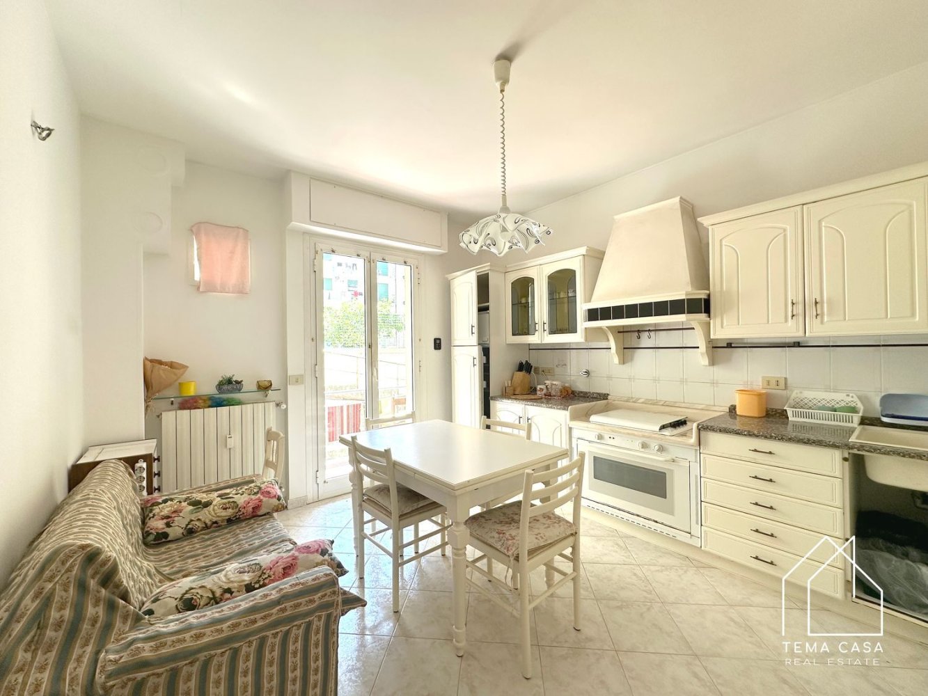 4 bedrooms Apartment in Sanremo, Italy No. 401203