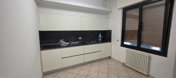 Apartamento de 3 habitaciónes en Pioltello, Italy No. 261211 2