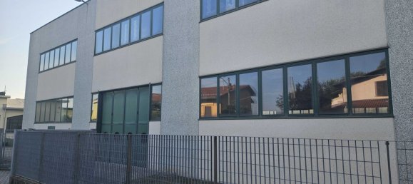 Склад 2300м² в Галларате, Италия № 263889 3