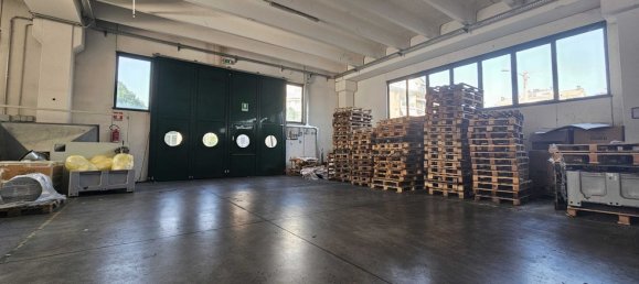 Склад 2300м² в Галларате, Италия № 263889 11