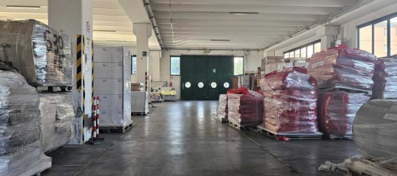 Склад 2300м² в Галларате, Италия № 263889 9