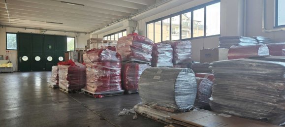 Склад 2300м² в Галларате, Италия № 263889 8