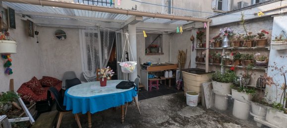 Edificio de 6 habitaciónes en Chateaudun, France No. 89530 9