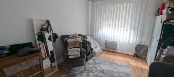 Edificio de 6 habitaciónes en Chateaudun, France No. 89530 7