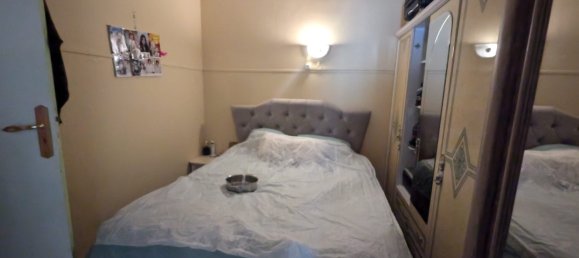 Edificio de 6 habitaciónes en Chateaudun, France No. 89530 3