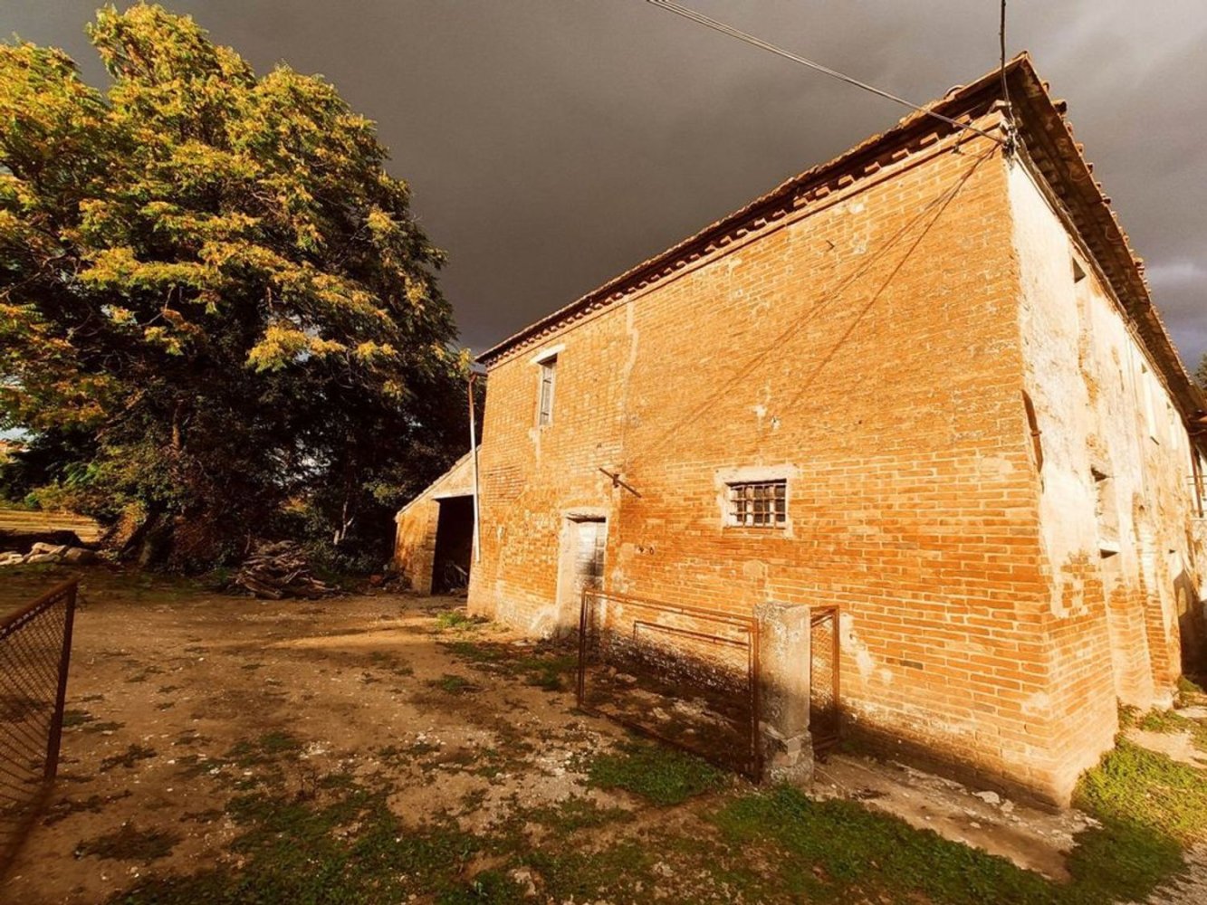 10-Zimmer Haus in Foiano della Chiana, Italy, Nr. 228402