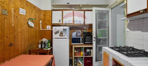 4 bedrooms Apartment in Rome, Italy No. 315099 19