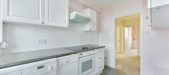 2 bedrooms Apartment in London, United Kingdom No. 9930 5