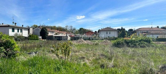 Grundstück in Lazzate, Italy 580m², Nr. 2159 6