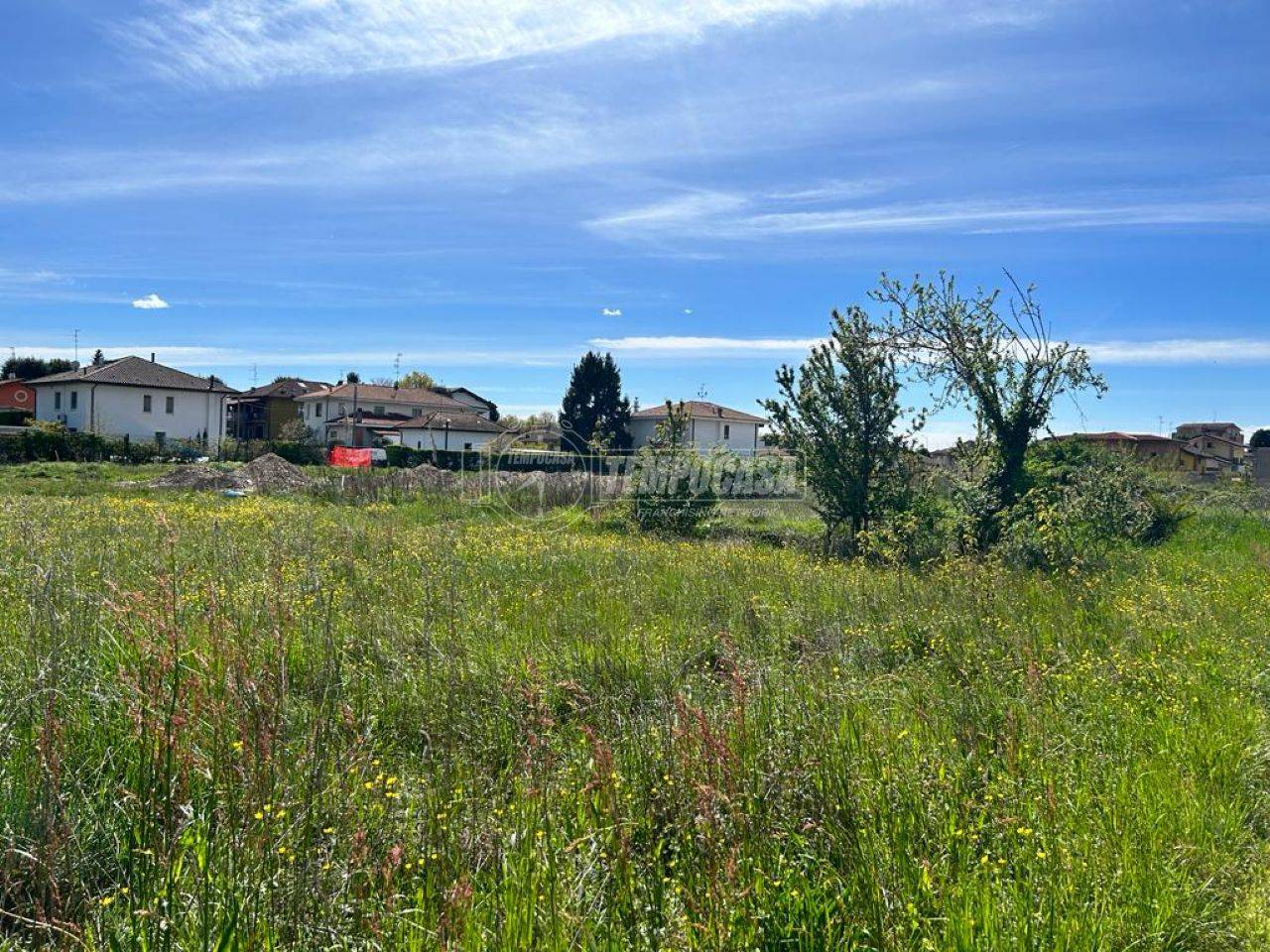 Grundstück in Lazzate, Italy 580m², Nr. 2159