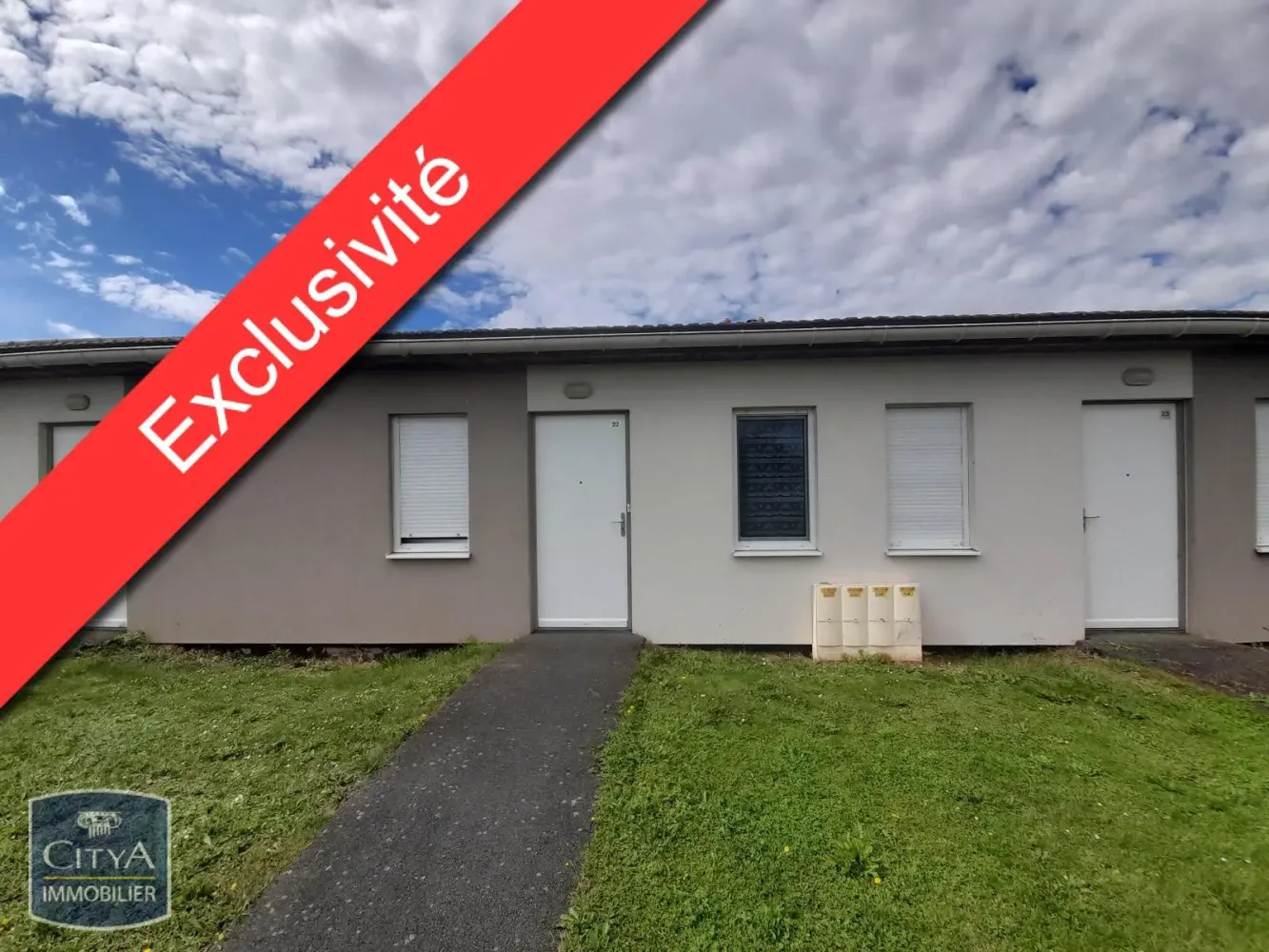 4غرفة منزل في Buzancais, France رقم 154010