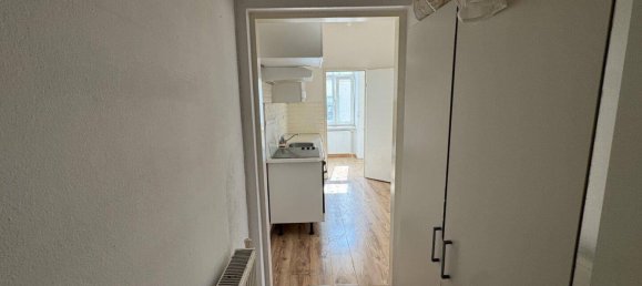 2 rooms Apartment in Favoriten, Austria No. 208542 2