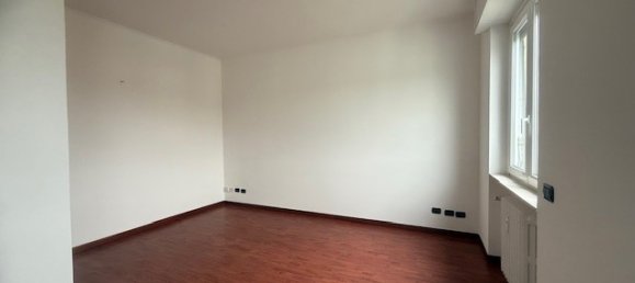 Studio in Monza, Italy No. 55399 4