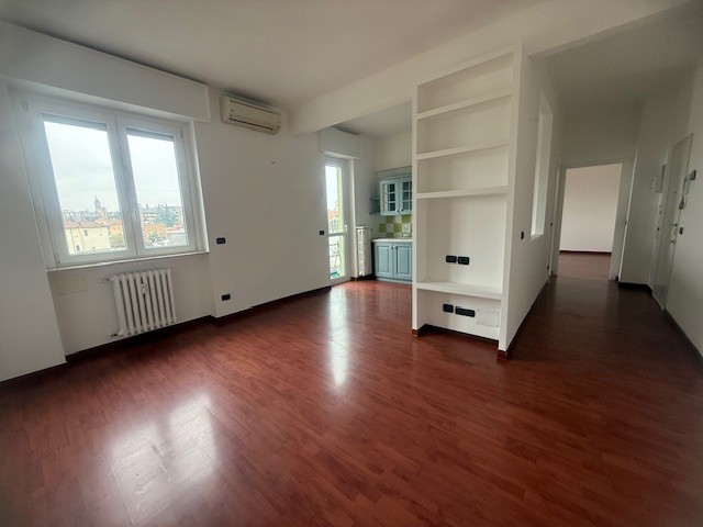 Studio in Monza, Italy No. 55399