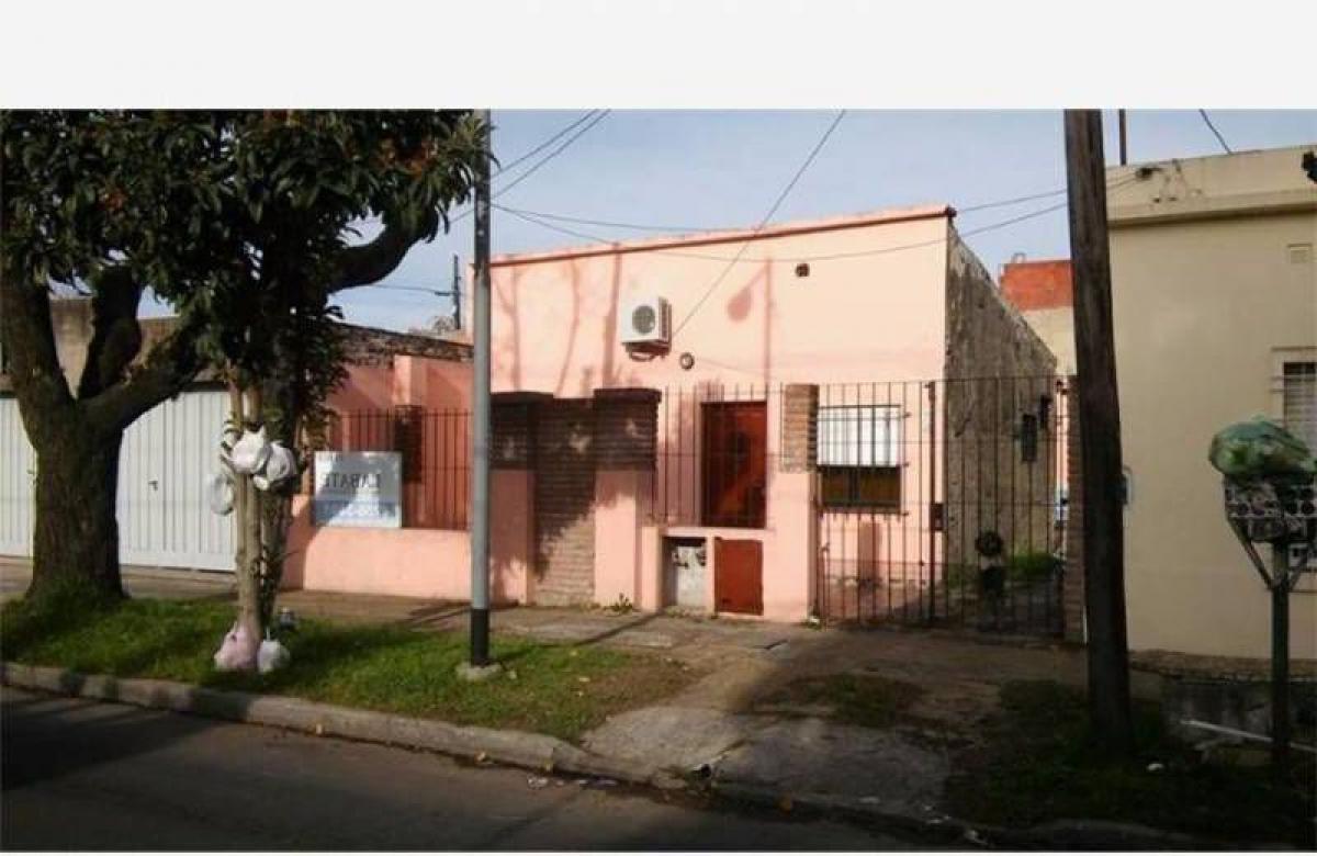 2 bedrooms House in General San Martin, Argentina No. 12691
