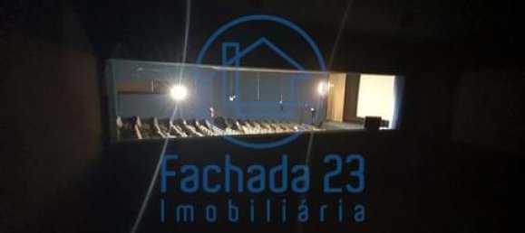 1100m² Commercial property in Porto, Portugal No. 60092 15