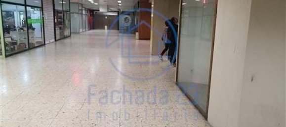 1100m² Commercial property in Porto, Portugal No. 60092 8