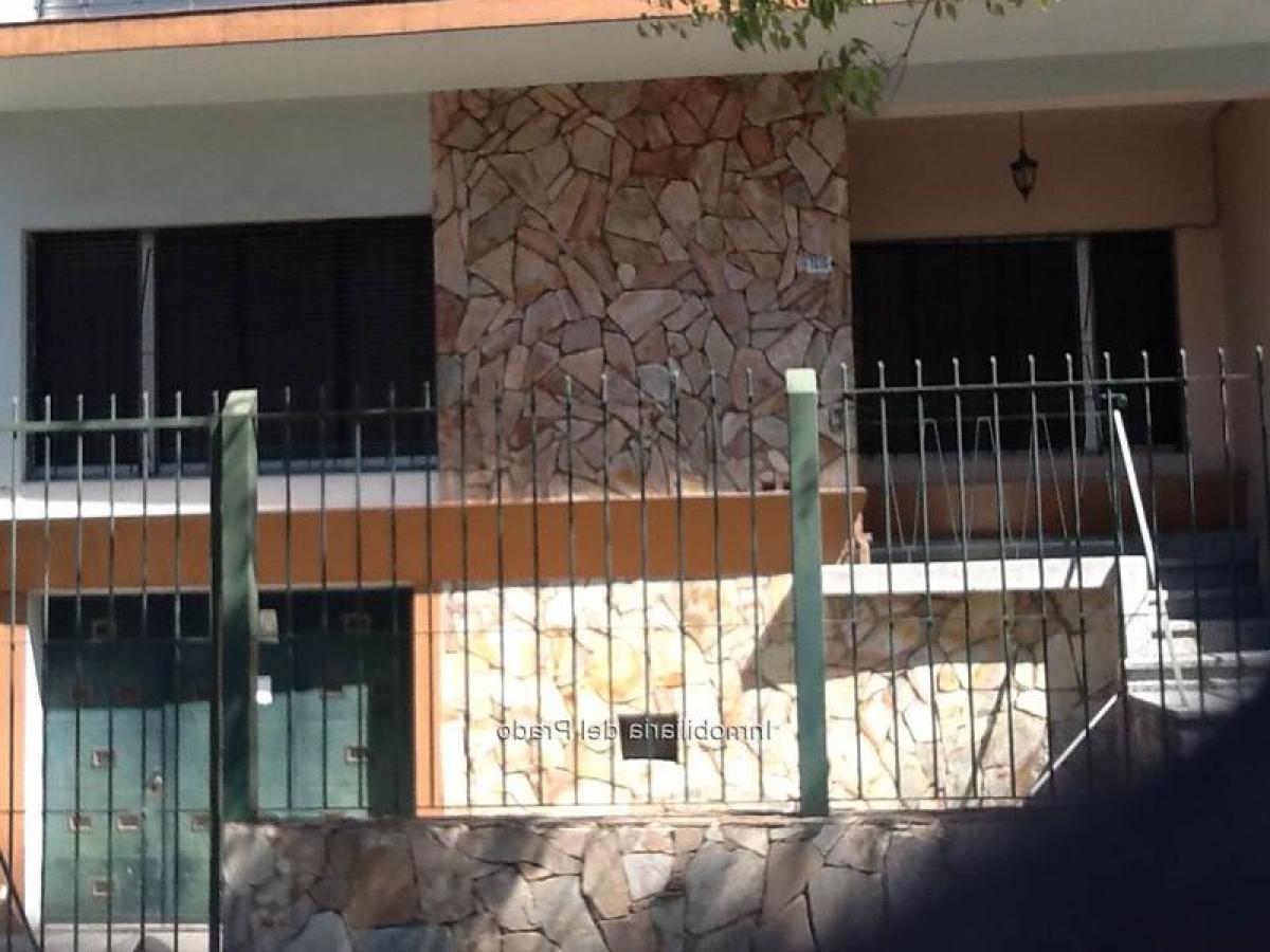 4 bedrooms House in Montevideo, Uruguay No. 8395