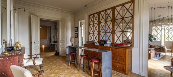 4 bedrooms Apartment in Paris, France No. 346391 14