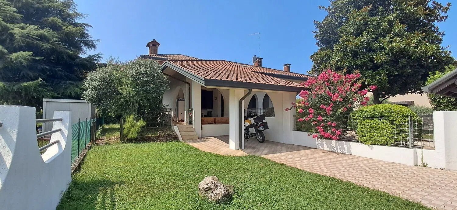 5 Schlafzimmer Villa in Torri di Quartesolo, Italy, Nr. 328062
