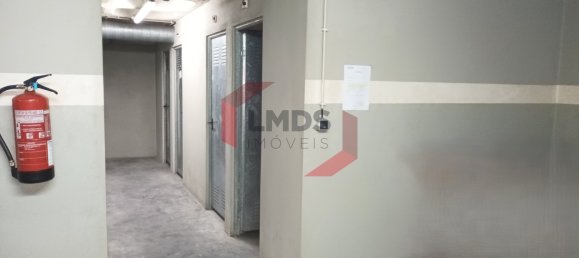 Квартира с 3 спальнями в Матозиньюш, Португалия № 32244 23