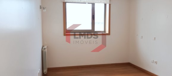 Квартира с 3 спальнями в Матозиньюш, Португалия № 32244 15