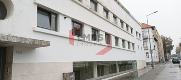 Квартира с 3 спальнями в Матозиньюш, Португалия № 32244 3