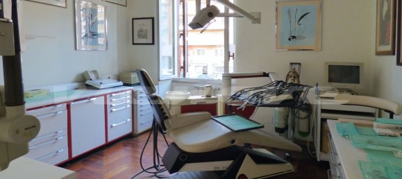 131m² Office in Rome, Italy No. 215972 14