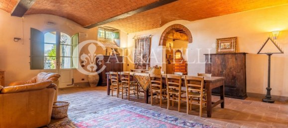 10 bedrooms Villa in Lucca, Italy No. 102376 13