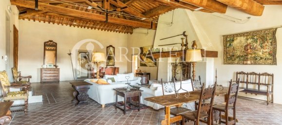 10 bedrooms Villa in Lucca, Italy No. 102376 8